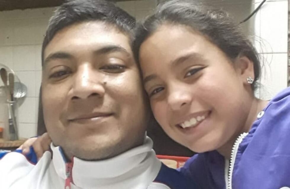 Tiene 11 años años y por ir a la escuela de cadetes de bomberos salvó la vida de su papá