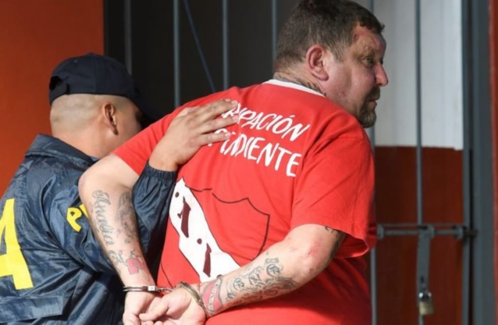 Video: el custodio de Moyano atacó a balazos a la Policía