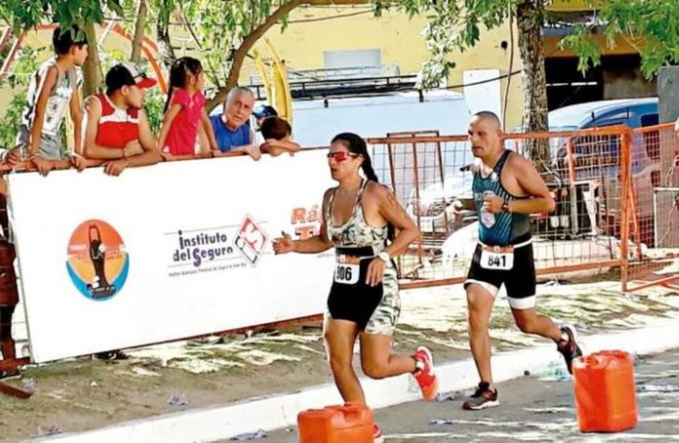 Belén Llera Sosa logró el podio en el triatlón de La Paz