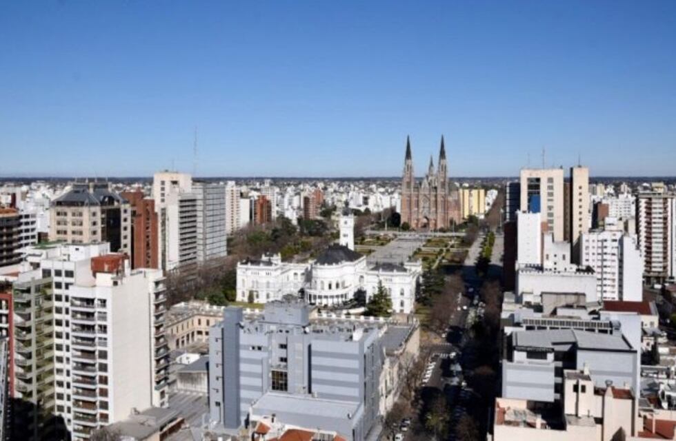 Edificios de La Plata deberán contar con reservorios para almacenar agua de lluvia