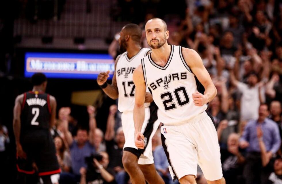 Manu Ginóbili confirmó su continuidad en los Spurs: "Seguiré vistiendo la #20 un tiempito más"