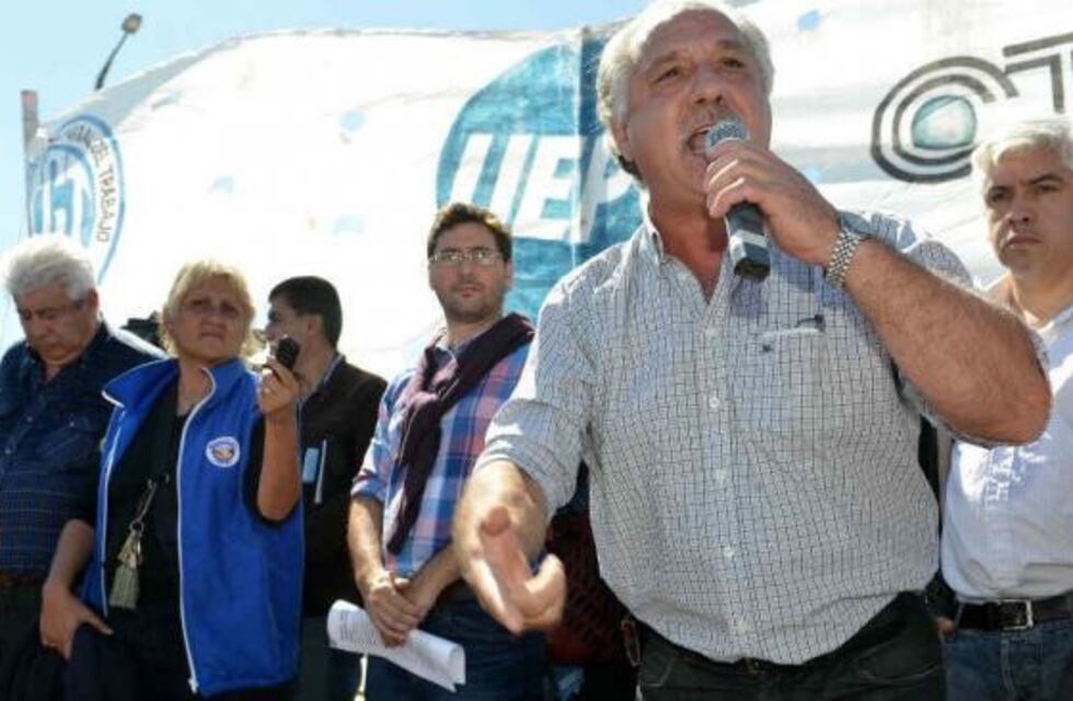 Docentes: buscan suban de más del 20%