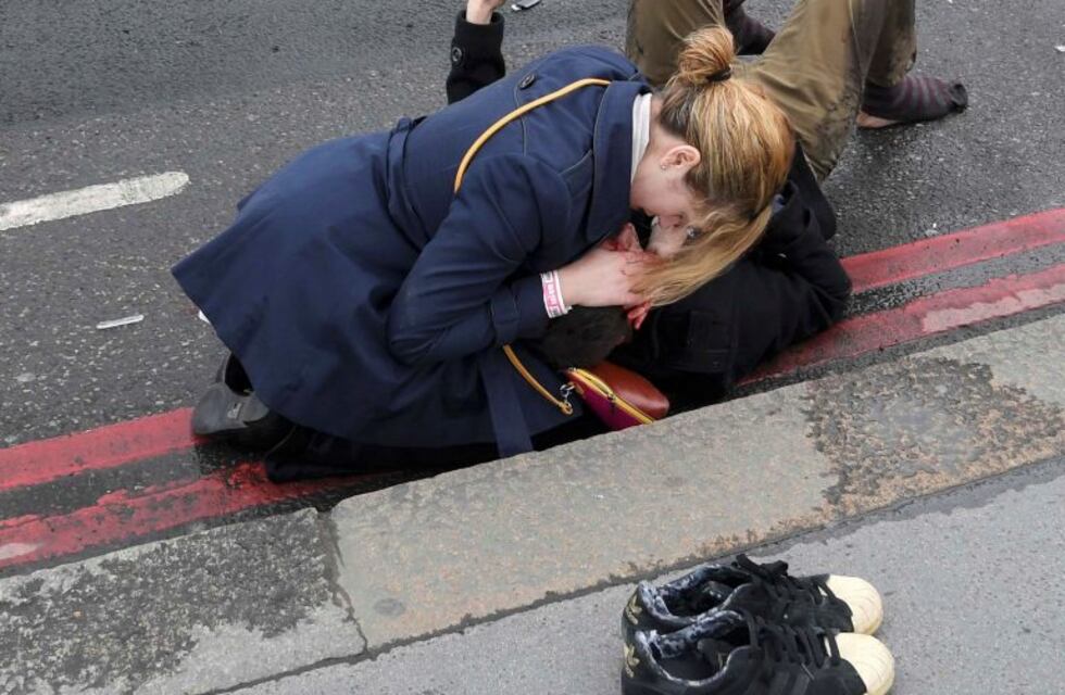 Ataque terrorista en el Parlamento de Londres: cinco muertos y varios heridos