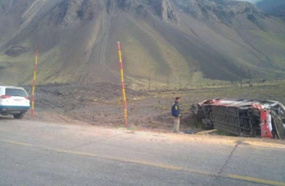 Accidente en Alta Montaña: cortaron el tránsito del corredor internacional