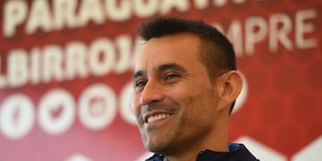 El ex futbolista rojinegro defendió el arco guaraní durante casi dos décadas\u002E (AFP)