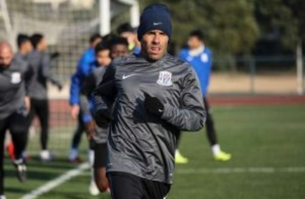 Tevez se entrenó con sus nuevos compañeros del Shanghai Shenhua