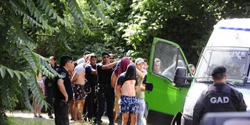 Rugbiers detenidos en Villa Gesell\u002E (Foto:Clarín, Fernando de la Orden / Enviado Especial)