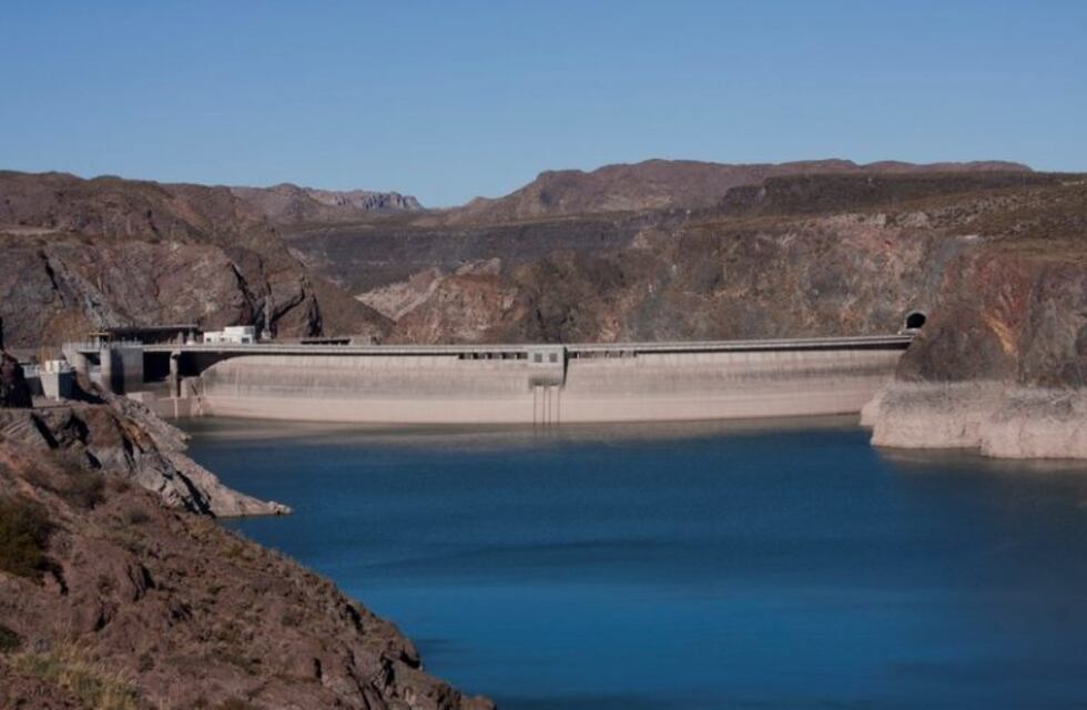 Recomiendan no utilizar los pasos alternativos en el río Diamante