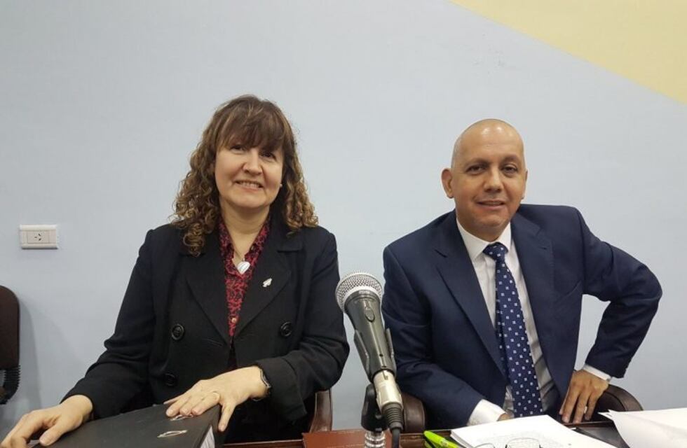 Los funcionarios públicos deberán realizarse estudios para comprobar que no consumen sustancias ilegales