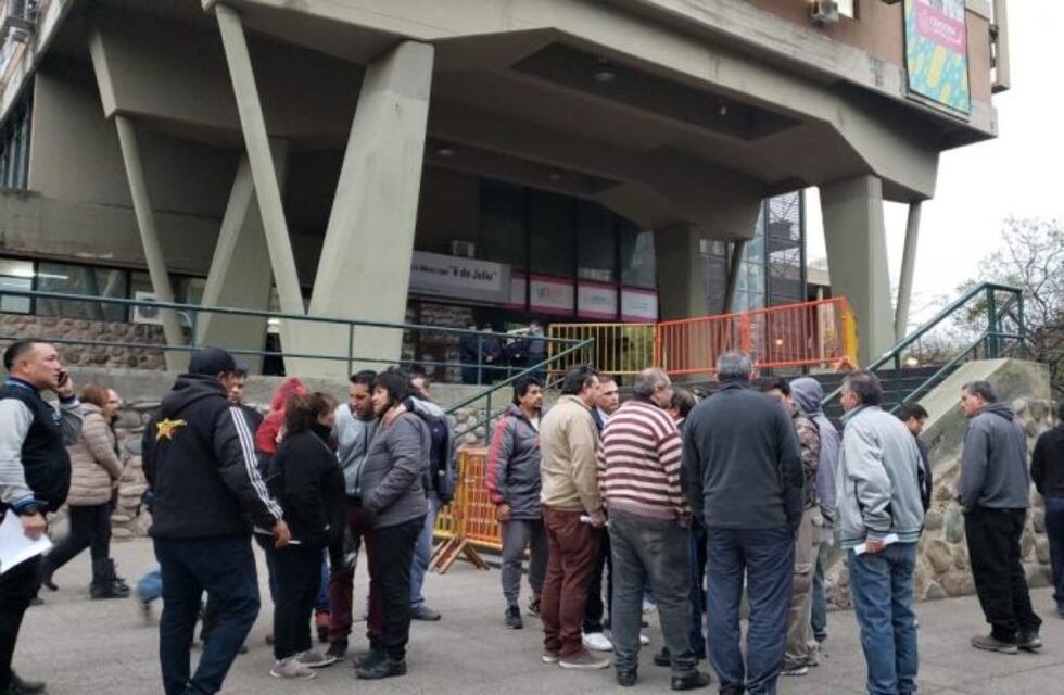 Taxistas levantaron las protestas contra Uber y emplazaron a la Municipalidad
