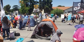 Acampe del Polo Obrero frente al Ministerio de Desarrollo Social\u002E