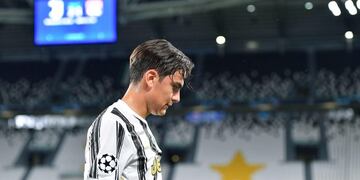 Turin (Italy), 07/08/2020\u002E- Juventus' Paulo Dybala during the UEFA Champions League round of 16 second leg soccer match Juventus FC vs Olympique Lyon at the Allianz Stadium in Turin, Italy, 07 August 2020\u002E (Liga de Campeones, Italia) EFE/EPA/ALESSANDRO DI MARCO