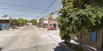 La mujer fue hallada muerta en barrio San Vicente (Street View)\u002E