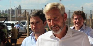 Rogelio Frigerio recorriendo obras en  Posadas