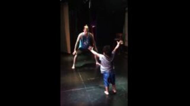 Dieguito Fernando bailando