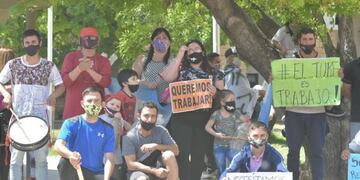 Trabajadores del Turf reclamaron una respuesta al petitorio que hicieron hace dos semanas