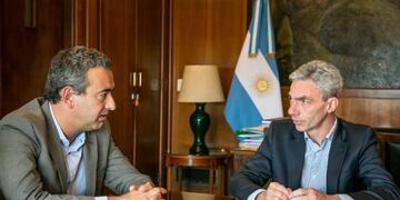 Nación le confirmó a Javkin que ampliará los subsidios al transporte del interior (@pablojavkin)