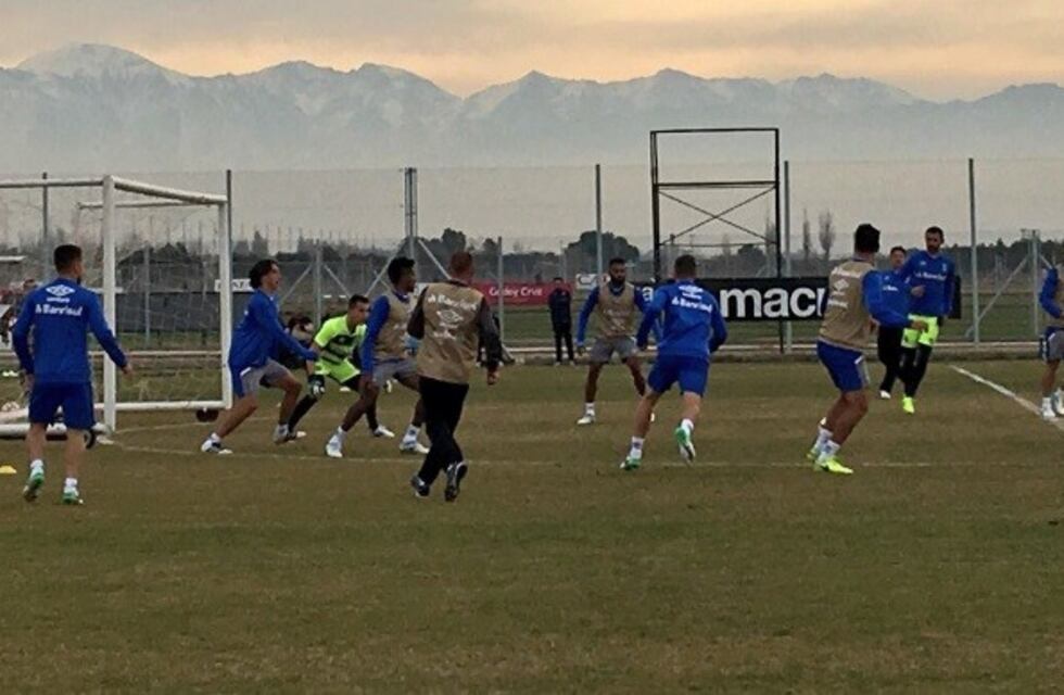 Gremio se entrenó en Coquimbito y quedó confirmado