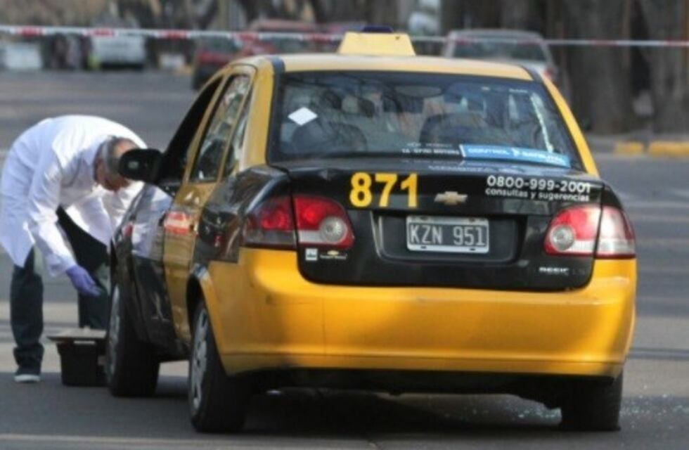 Furia en la ciudad: un taxista fue baleado por delincuentes en pleno centro mendocino