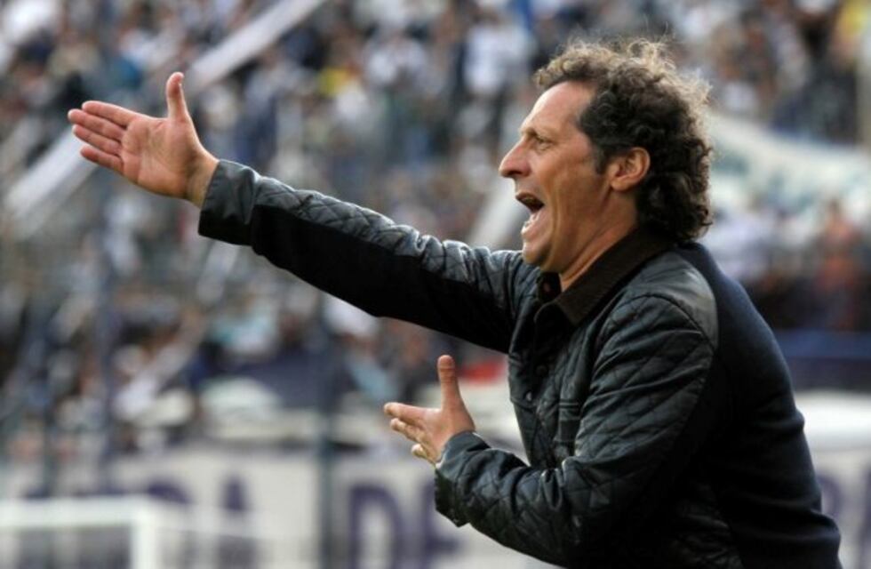 Troglio definió quienes viajarán para jugar ante Boca y Unión