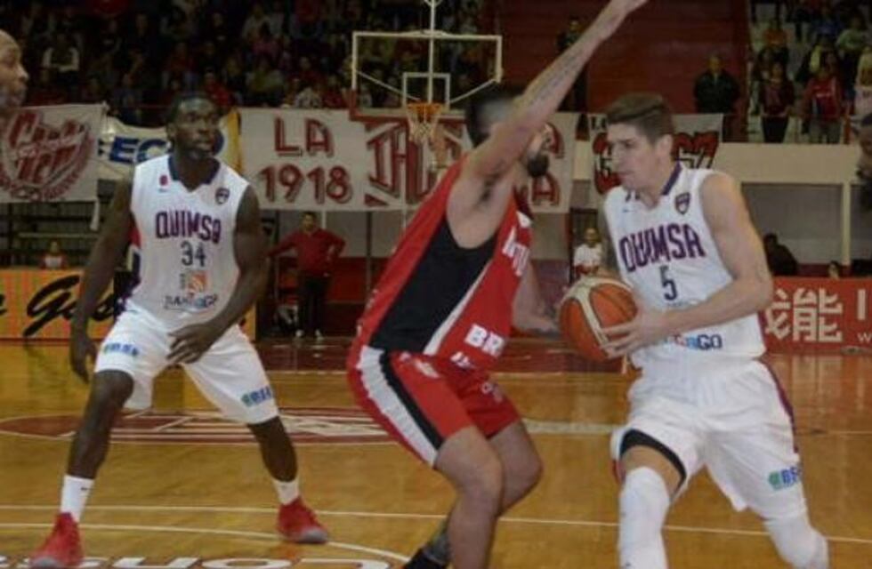 Quimsa cayó con Instituto y quedó al borde de la eliminación