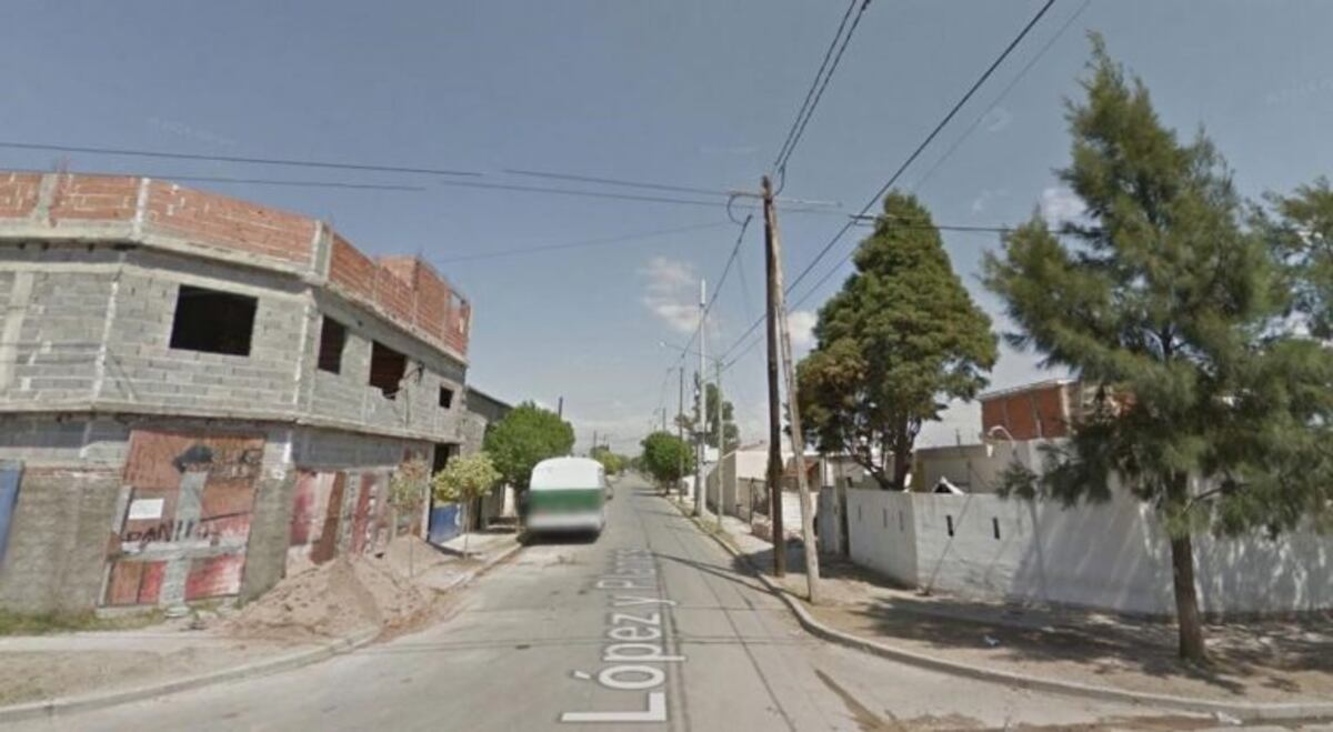 Luis Toledo fue alcanzado por una bala en medio de un tiroteo entre bandas en barrio Colonia Lola\u002E