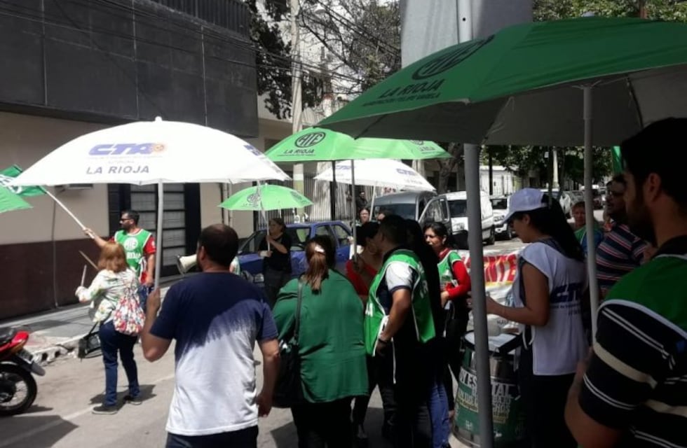 Precarizados realizarán un ruidazo frente a la Dirección de Comercio