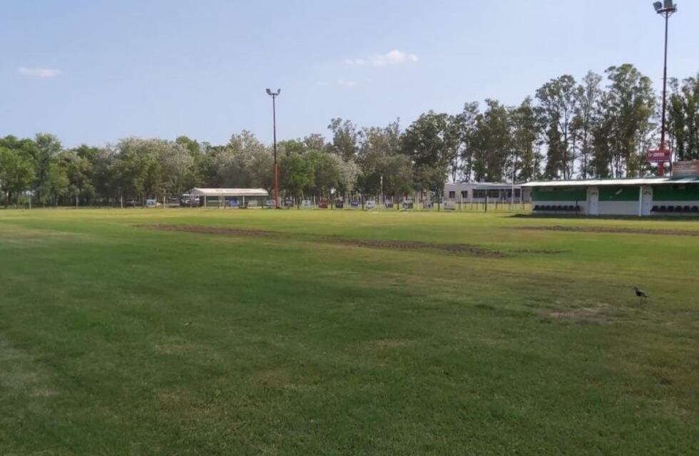 Se realizan mejoras en el suelo del Juan Carlos Savatero