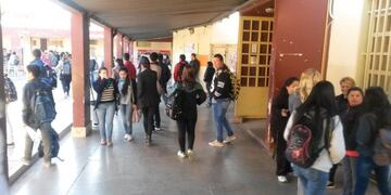 Ipem número 9 Ernesto Che Guevara asolado por los robos en barrio Santa Isabel\u002E