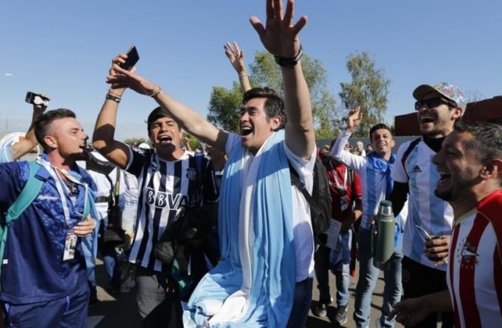Los hits de los hinchas argentinos en las calles de Rusia