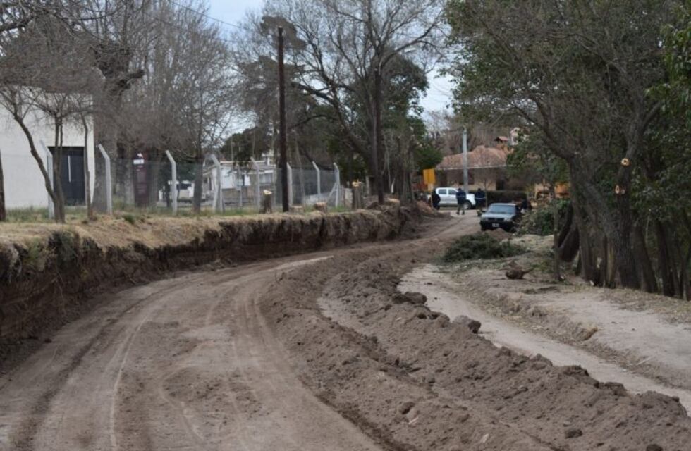 Ensanchamiento y asfaltado de la costanera de Cura Brochero