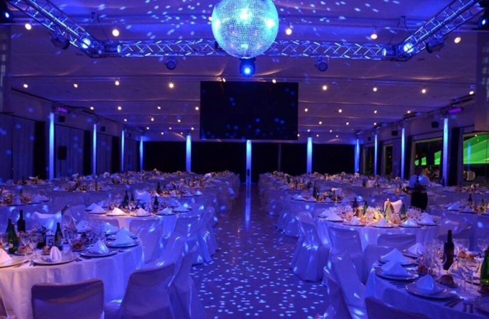 Analizan implementar burbujas para bailar en salones de fiestas de Santa Fe