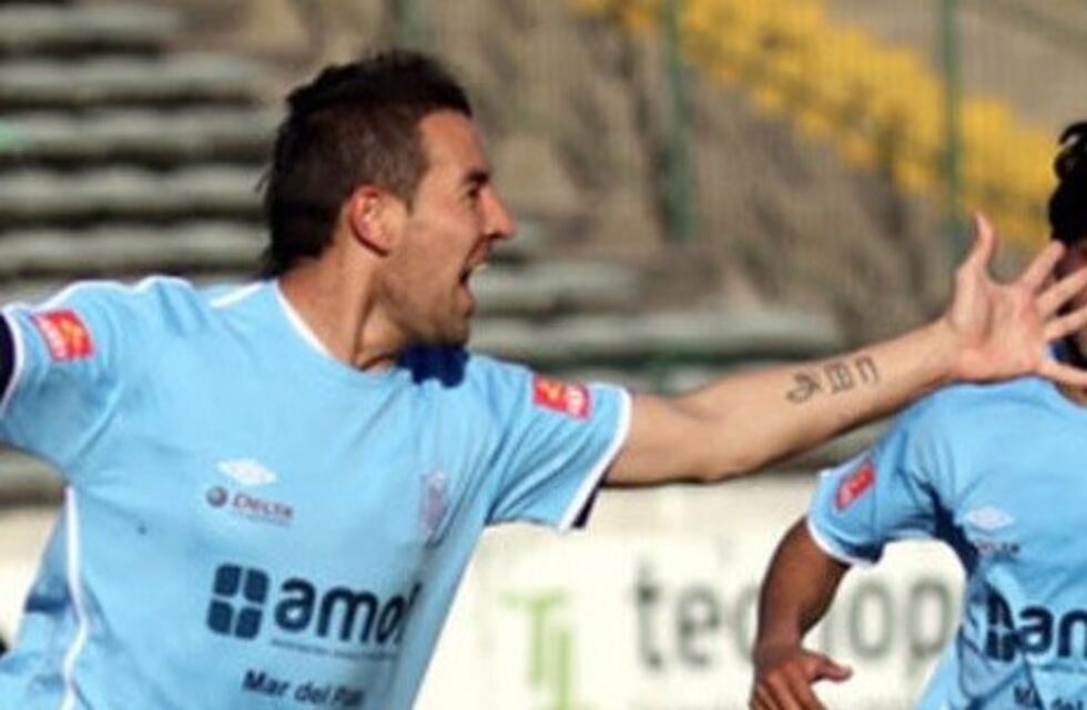 Los goles de Gatto se debaten entre Huracán Las Heras y Juventud de San Luis