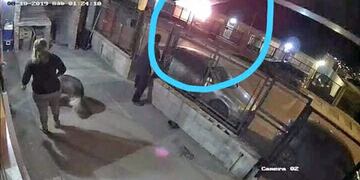 Cayó por quemar un auto y ahora investigan si no incendió una casa