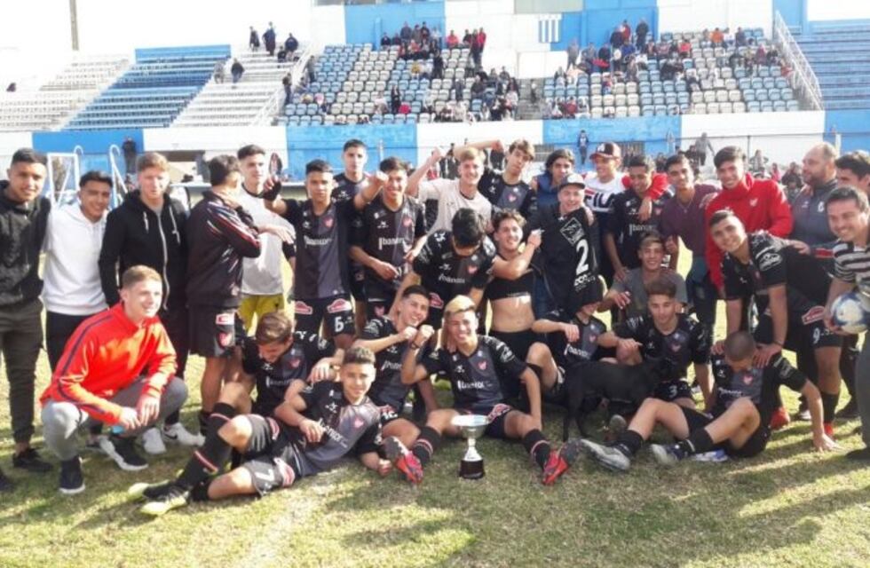 Gloria para la Sexta división de Instituto