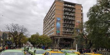 Taxis y remises subirán un 30 por ciento las tarifas\u002E