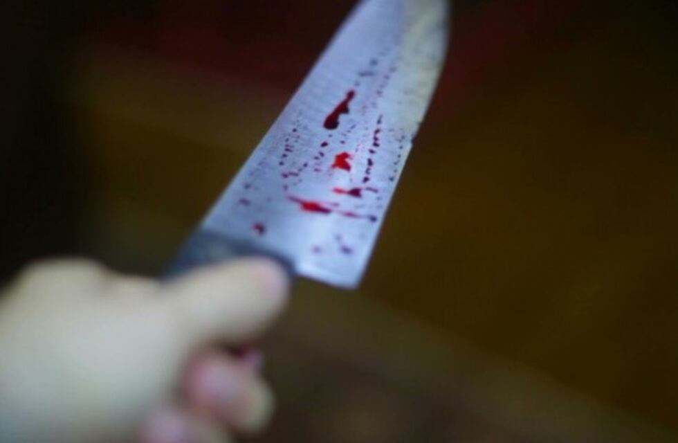 Discutía con su pareja hasta que terminó con un cuchillo en el cuello