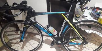Robaron la bicicleta de un reconocido atleta de Mar del Plata, quien ofrece recompensa para recuperarla y poder competir (Foto: 0223)