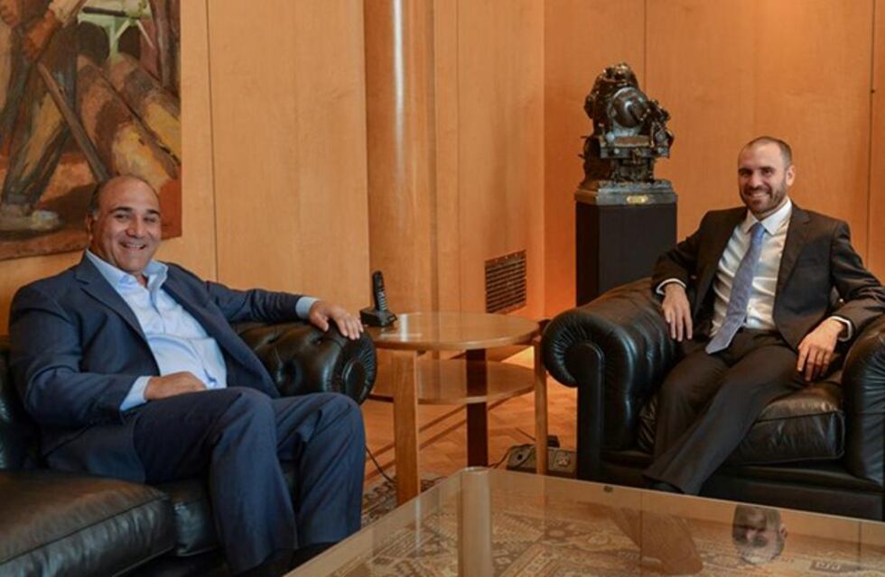 Juan Manzur: "Confiamos plenamente en su capacidad para recuperar el crecimiento"