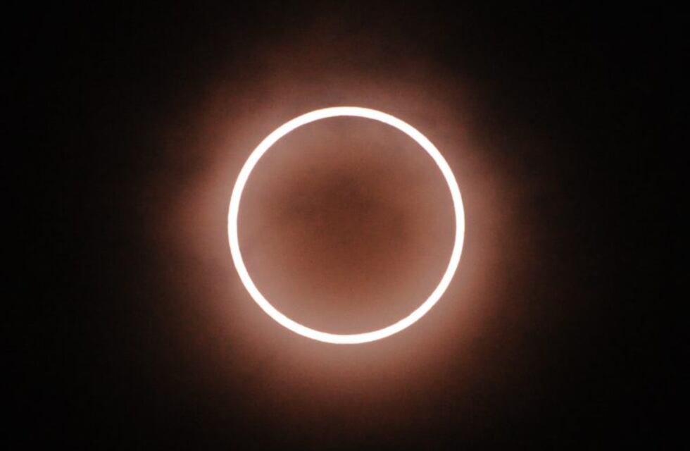 Eclipse de sol: el anillo de luz duró 54 segundos