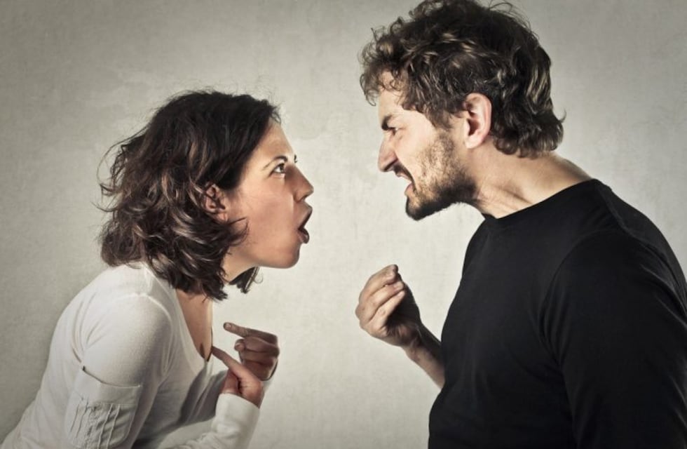 Más de la mitad de las parejas discute por el uso excesivo de dispositivos móviles