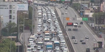 Autopista 25 de Mayo