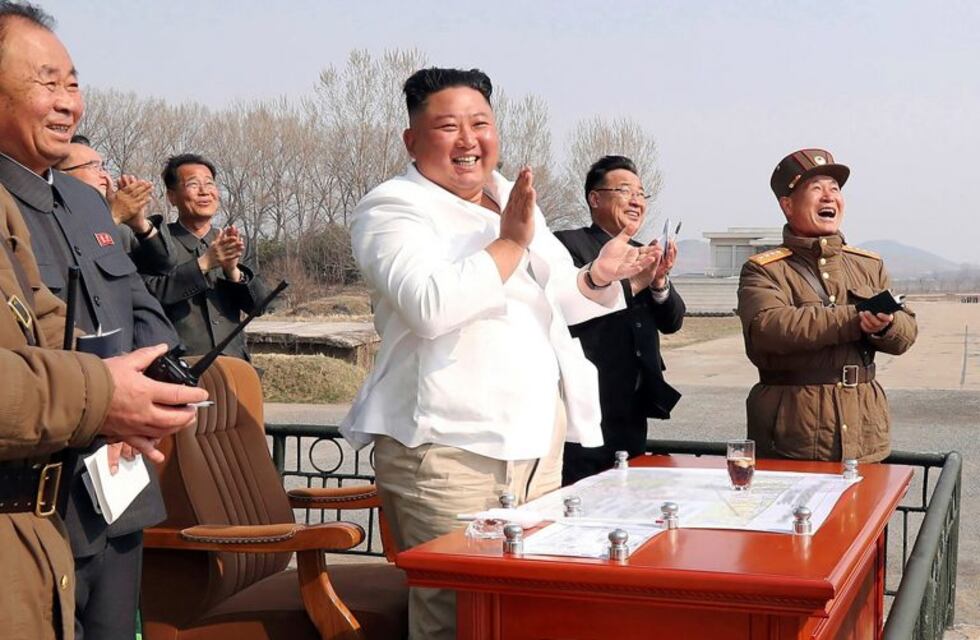El líder coreano Kim Jong-un reaparece en los medios tras los rumores sobre su salud