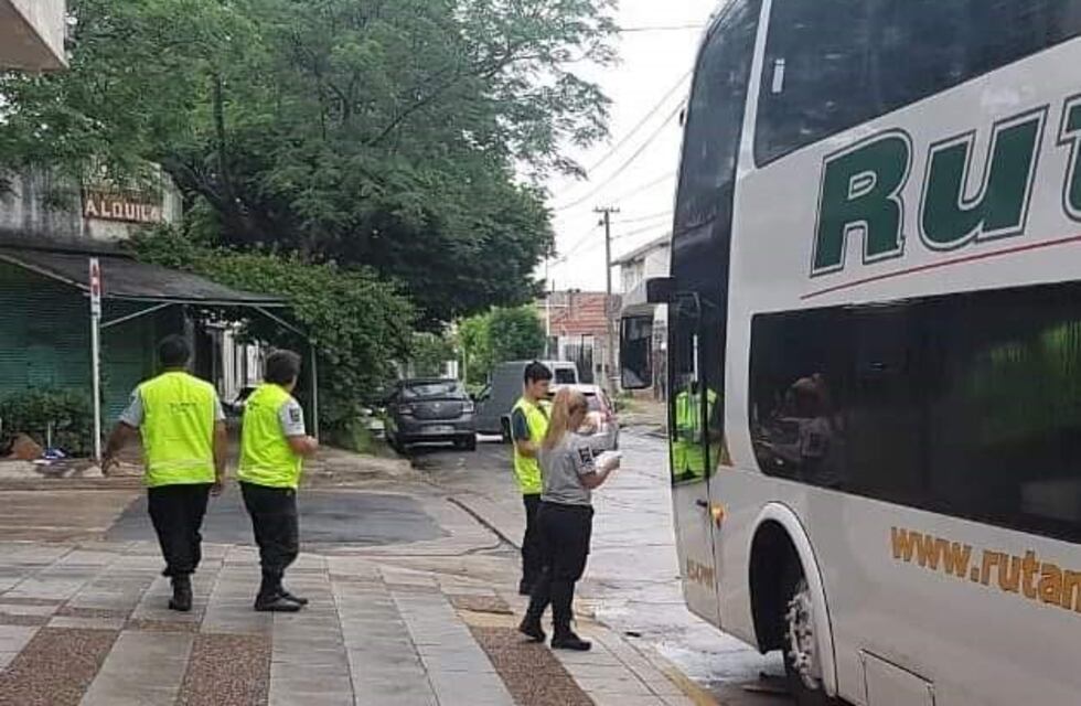 Controlarán a los choferes que traigan de vuelta a los estudiantes de Los Polvorines