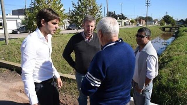 Passaglia y vecinos de barrio Santa Rosa