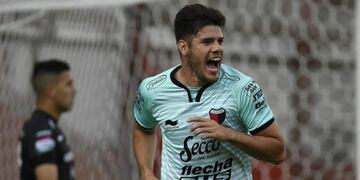 Gol de Guille Ortiz para Colón ante Argentinos