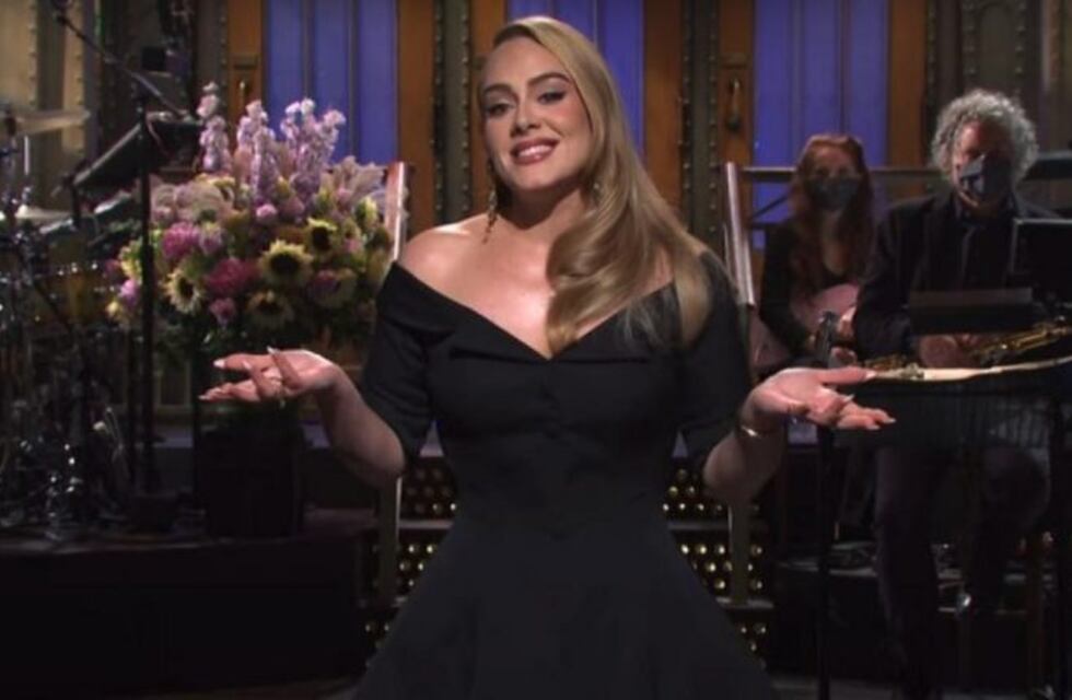 Adele reapareció en "Saturday Night Live", cantó y habló de su transformación: "Sé que estoy muy diferente"