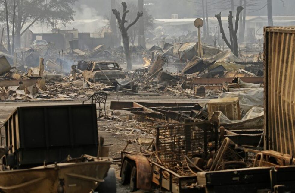 Declaran el estado de emergencia en California por devastadores incendios