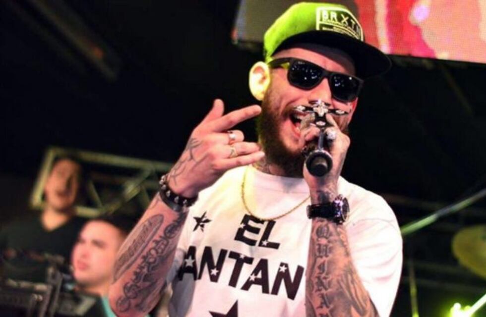 Ulises Bueno frenó a pungas en pleno show y devolvió los objetos robados