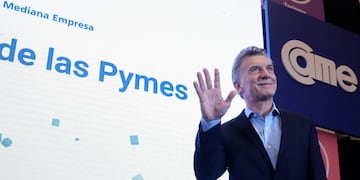 AME3389\u002E BUENOS AIRES (ARGENTINA), 04/07/2019\u002E- Fotografía cedida por la Presidencia de Argentina que muestra al mandatario, Mauricio Macri, durante un encuentro con empresarios este jueves en Buenos Aires (Argentina)\u002E Macri anunció que su Gobierno está \